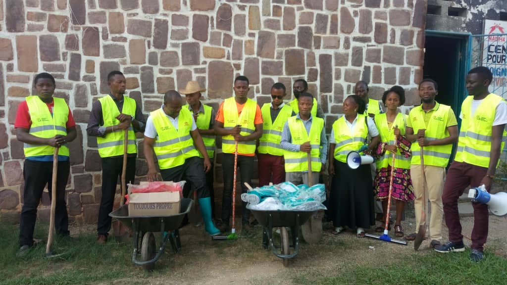 Kisangani : Le centre Maisha sensibilise sur l’assainissement au marché Limanga N’se à Mangobo