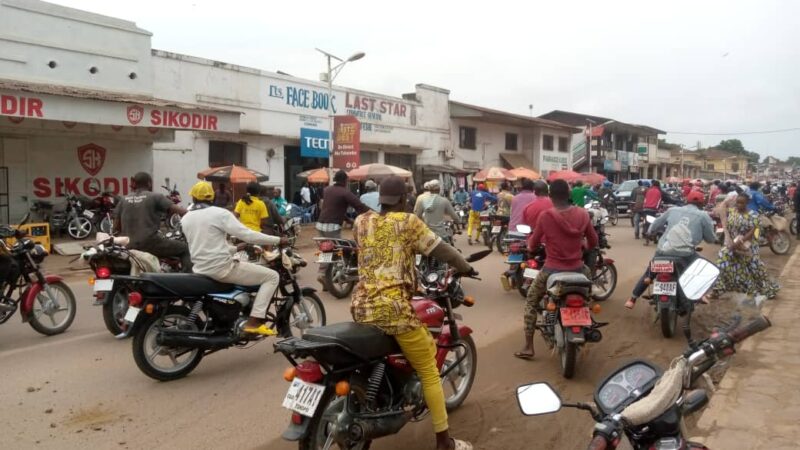Kisangani/Hausse du prix des carburants : En colère, les conducteurs moto paradent les grandes artères