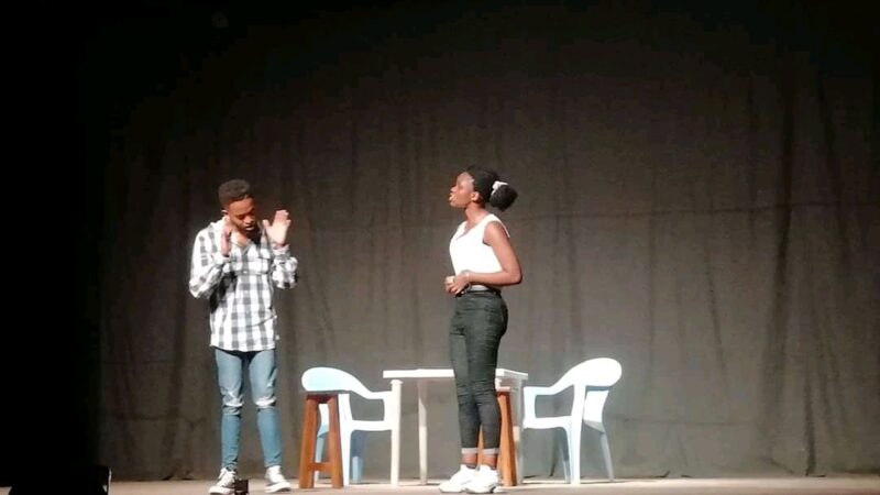 Culture : « Amour surplace ou à emporter », une pièce théâtrale portée par des artistes de Goma en tournée à Kisangani