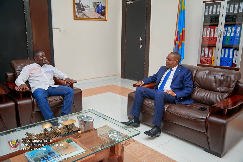 ESU/Sud-Kivu :Muhindo Nzangi Butondo échange avec le gouverneur Théo Kasi Ngwabige