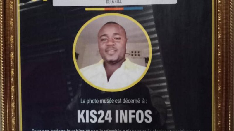 Kisangani / Presse : KIS24 reçoit un prix d’excellence et le dédie à ses fidèles lecteurs