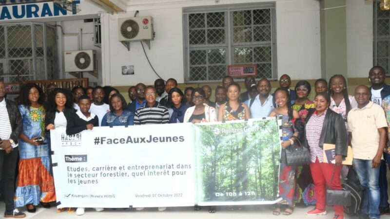 Face aux jeunes : Pulitzer Center et Habari RDC invitent les jeunes de Kisangani à investir dans la foresterie